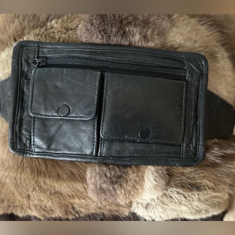 Leather belt wallet/crossbody - Picture 2 of 13